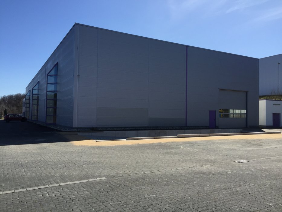 iwis antriebssysteme eröffnet weiteres Logistikzentrum in Wilnsdorf
